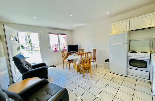 Porthos : Appartement à 300 mètres des thermes (Parking gratuit)