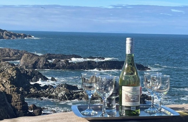 Portsoy, spacious cottage, with fabulous Moray Firth views - sleeps 4