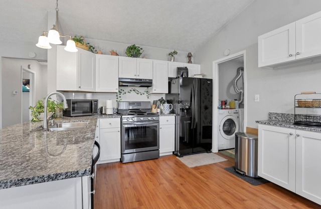 Powell Oasis: 3BR/2BA Sleeps 9