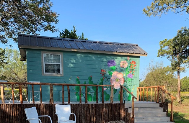 Prairie Rose Tiny House at Brazos House Retreat