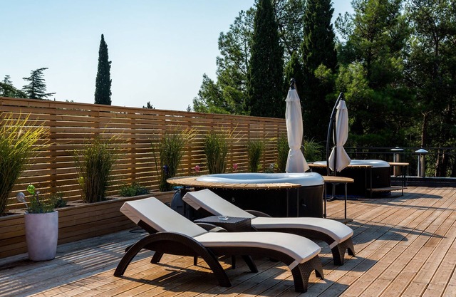 Preelook Apartments and Rooms