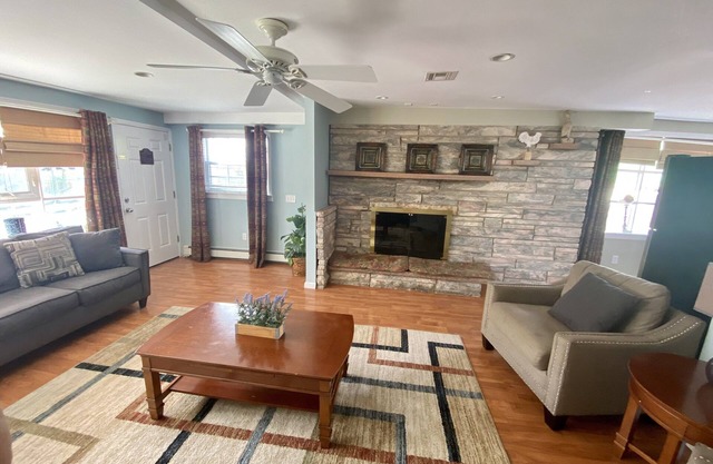 PREMIER HOST LISTING - 2BR Suite Ste Ocean & Water Park block,Kit, Pool Access