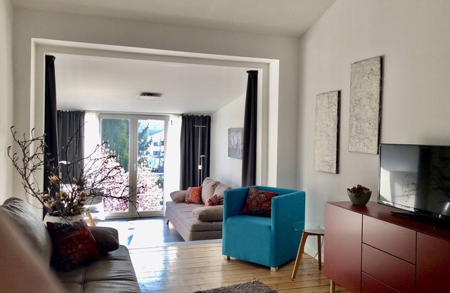 Premium living - central Top floor apartment for vacation and business trips
