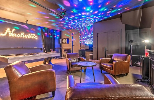 Premium Property 13 Beds Karaoke Pool Table