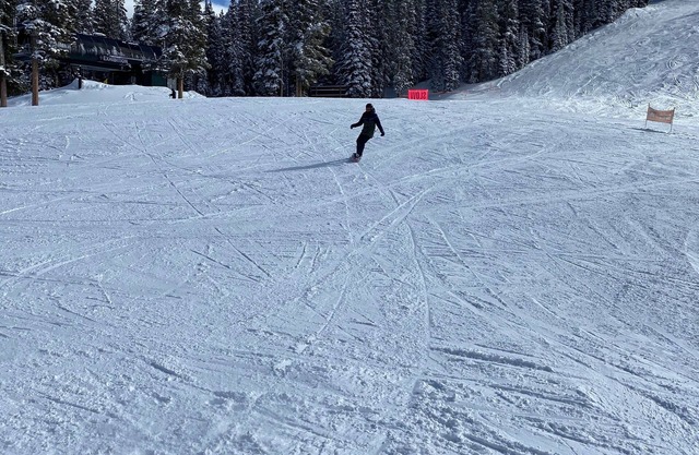President's Ski Week Available Extra large 2 bedroom 3 bath Ski-in-out