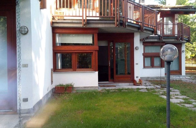 Prestigious two-room apartment in a strategic position.