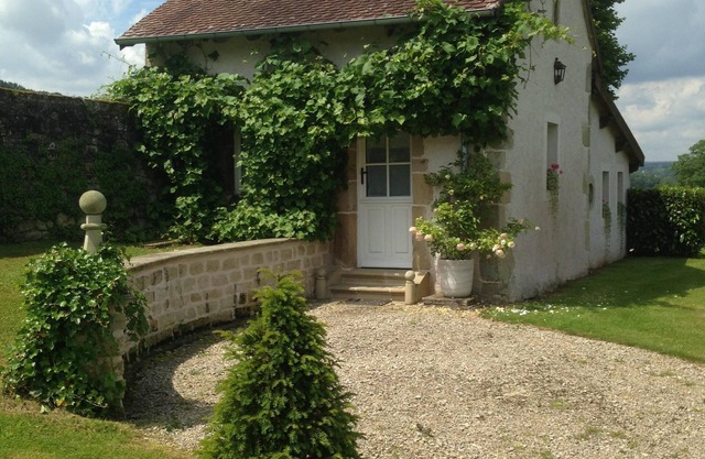 Pretty charming outbuilding