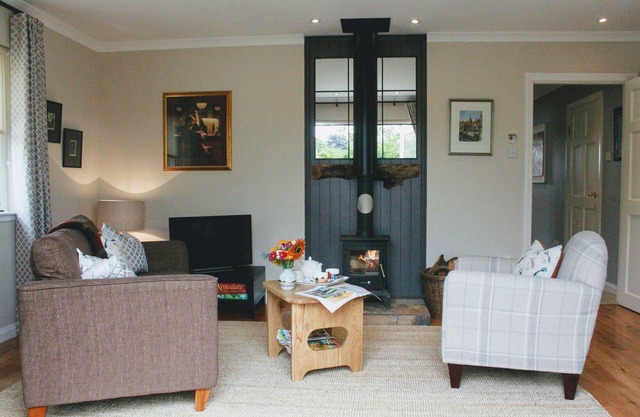 Pretty Farmhouse Cottage