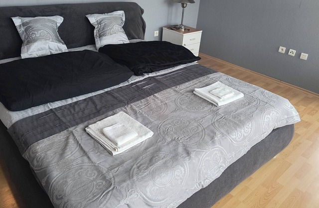 Pretty nice view Apartment near city center and Devin castle