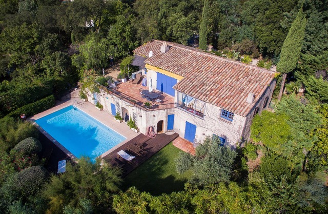 Pretty provencal villa in Grimaud.