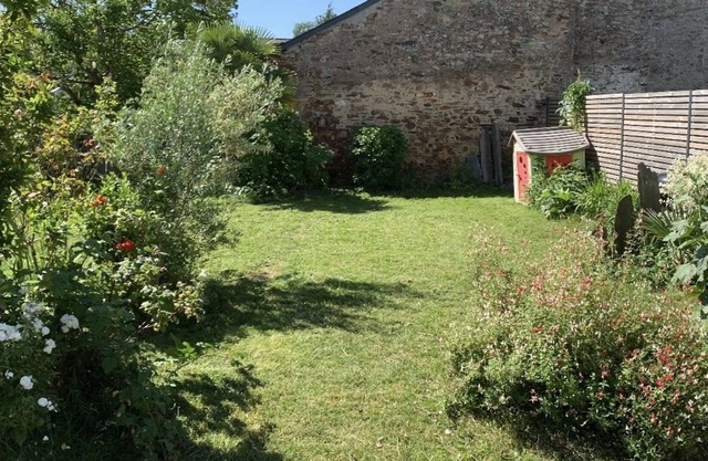 Pretty renovated and warm house