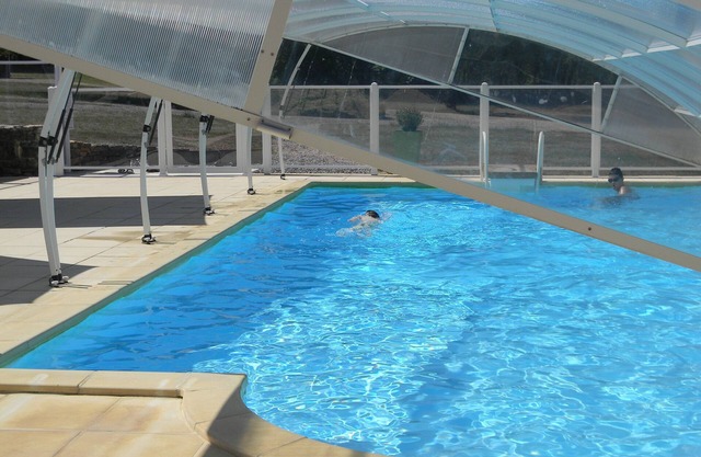 Pretty wooden house for 4, large pool "Chêne".