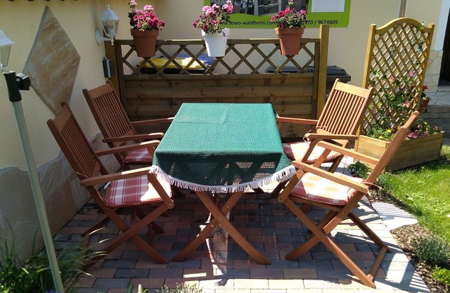 Price f. 4 pers. incl. WiFi - Family Accommodation - Hostel f. professional