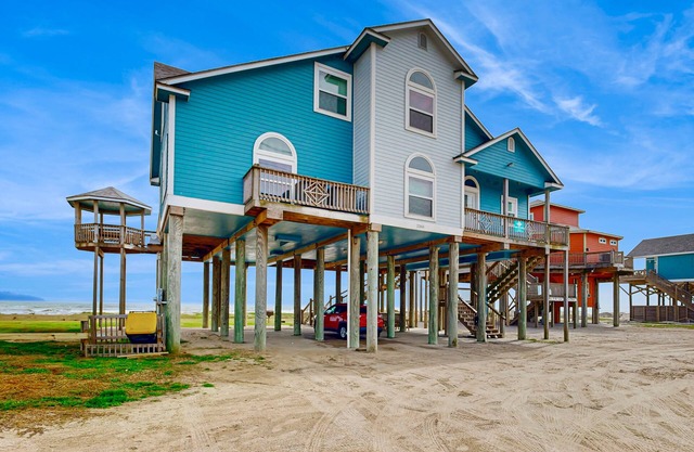 Prime | Beachfront | Private Gazebo | Sleeps 14