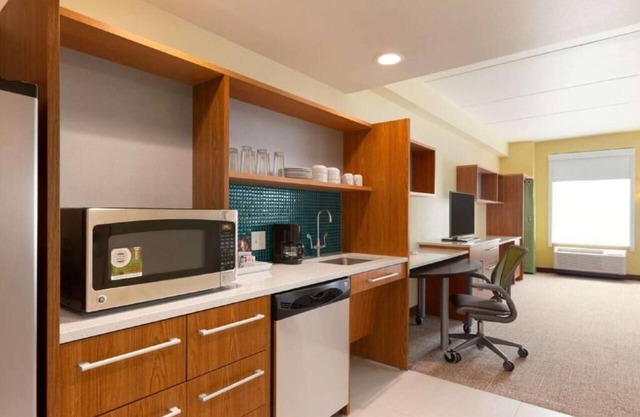 Prime Location! Indoor Pool, Pet-Friendly Property, Free Breakfast and Parking!