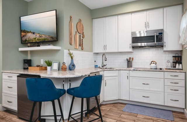 Primrose Studio: 1BR Studio near Downtown Beaches Wineries