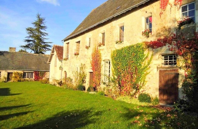 Priory in a large 12th-century Abbey, heated swimming pool