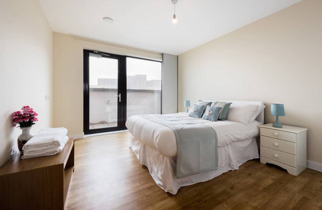 Pristine 2 Bedroom luxury penthouse apartment with en-suite in master bedroom