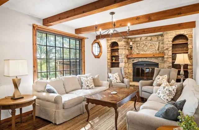Privacy and peace at the cozy Cabin. nFamily friendly and pet friendly