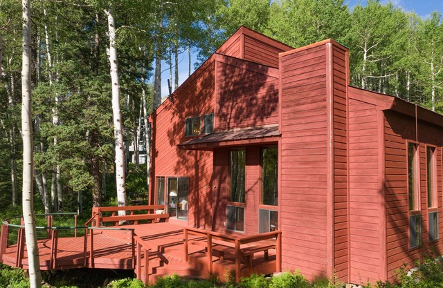 Privacy, Wood Burning Stove, Great Deck!