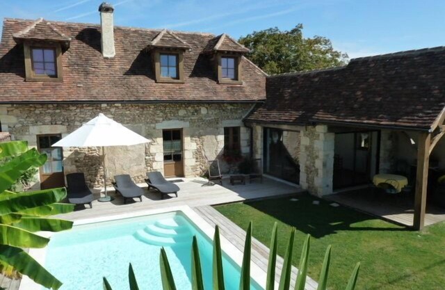 Private swimming pool (heated in season), peace and quiet, charming house : Chez Milou