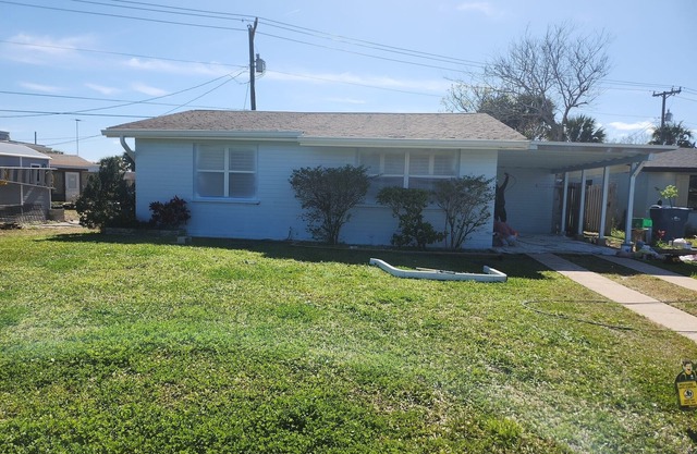 Private 2/1 Beachside Home - Clean - Pet Friendly