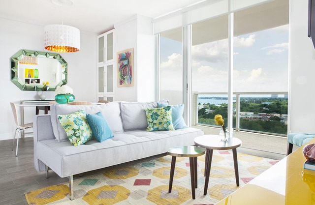 Private 2/2.5 bay view apt. in Coconut Grove Hotel includes parking!