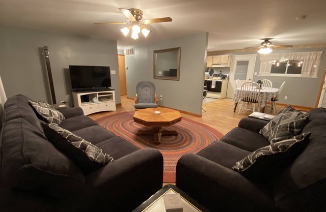 Private 3 Bedroom Ranch: Walk to Cedarville University