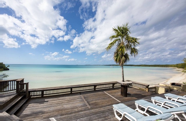 Private 4BR Home Directly on Stunning Caribbean Ten Bay Beach