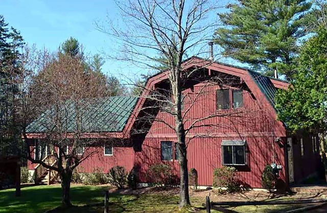 Private, All Season 10 Acre Retreat Close to the Slopes, Trails, and Swimming