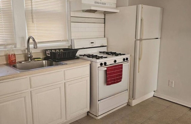 Private apartment with 1 bedroom and 1 bathroom and free Wi-Fi