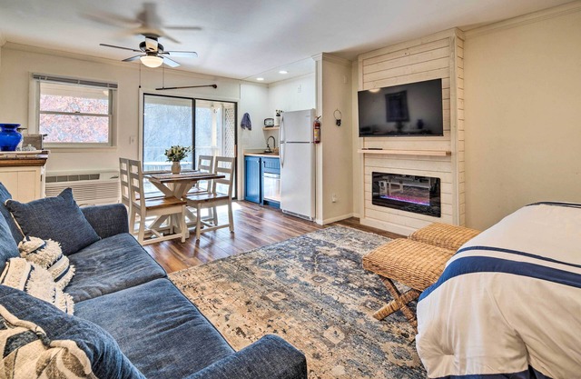 Private Balcony & Pool Access: Lake Lure Studio!