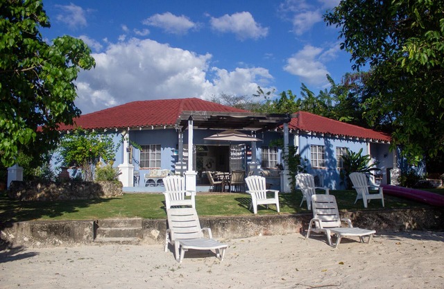 Private Beach Front Villa with Pool