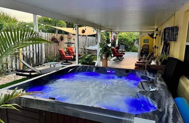 Private Beach House Paradise w/Hot Tub