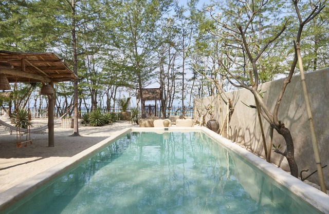 Private Beachfront Home in Gili with the Best Snorkeling Spot at Your Doorstep