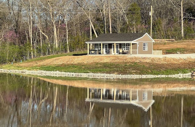 Private Cabin on 90 Acres!