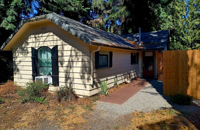 Private, Cozy Retreat Convenient To Portland And The Gorge