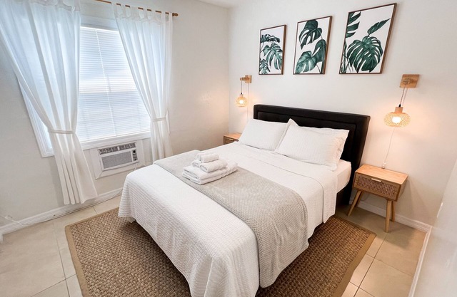Private cozy Suite/BEACH within 5 miles