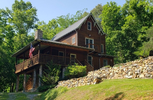 Private Creekside Retreat w/Fire Pit & Game Room Near Historic Lexington, VA