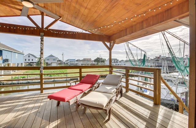 Private Dock, Lanai: Bayou Retreat in Barataria!