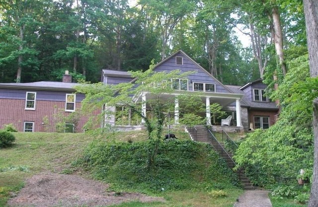 Private Getaway Connected to State Park and Golf Course!