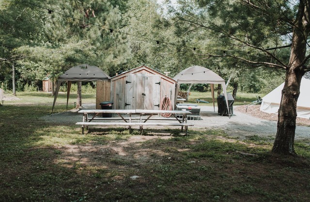 Private Glamping Site at Family-Run Farm, Blind Buck Valley Farmstead