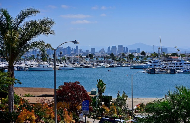 PRIVATE LA PLAYA BEACH/SPACIOUS 1300 SQ FT VACATION IN POINT LOMA SHELTER ISLAND