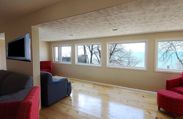 Private Lake Access | Pet Friendly | Wi-Fi & Cable | A/C | Fire Pit | Wineries