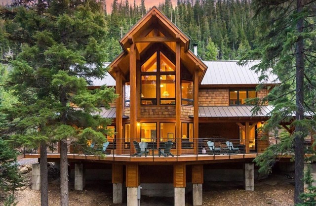 Private Luxury Cabin on Private Lake w/Hot Tub & Amazing - Bend