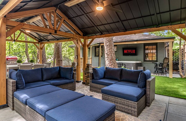 Private Luxury Oasis | Hot Tub | 2X 50"Outdoor TVs | Beltline | Piedmont Park