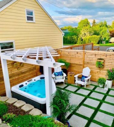 Private New Garden Apartment W Hot Tub