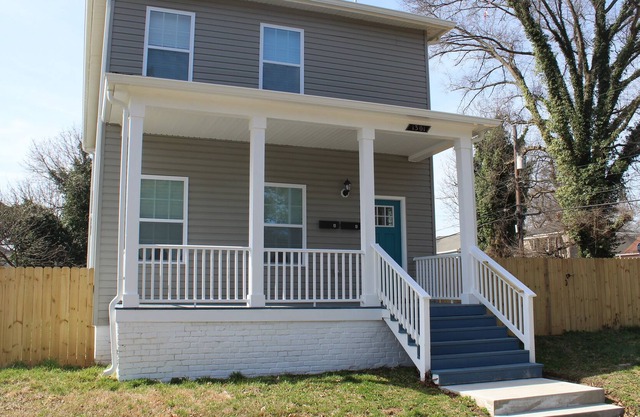 Private New Spacious 4 Bedroom House