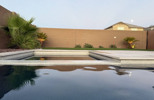 Private Phoenix retreat Minutes from Westgate, Andretti Karting, and TWoods Golf