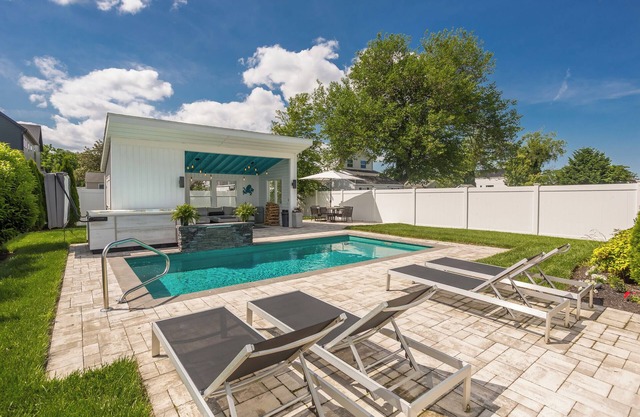 Private Pool/Firepit/Hot Tub/Pool House Rehoboth Beach Sleeps 10